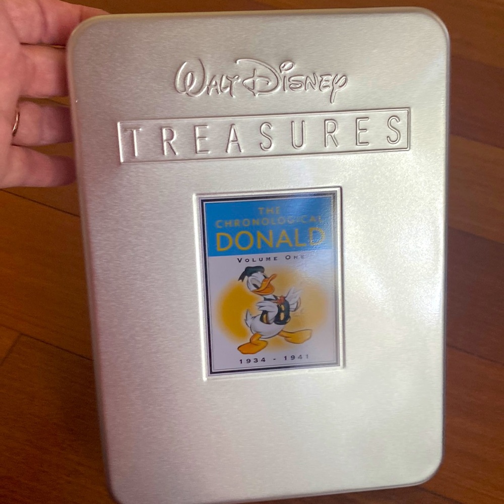 Walt Disney Treasure Chronological Donald 2Disc Volume One 1934-1941 DVD Set EUC